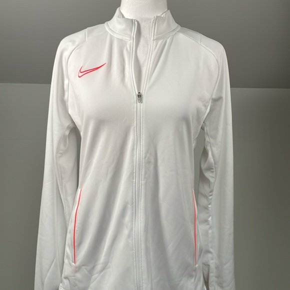 Nike Women’s Dri-Fit Academy Tracksuit Jacket - Picture 4 of 10